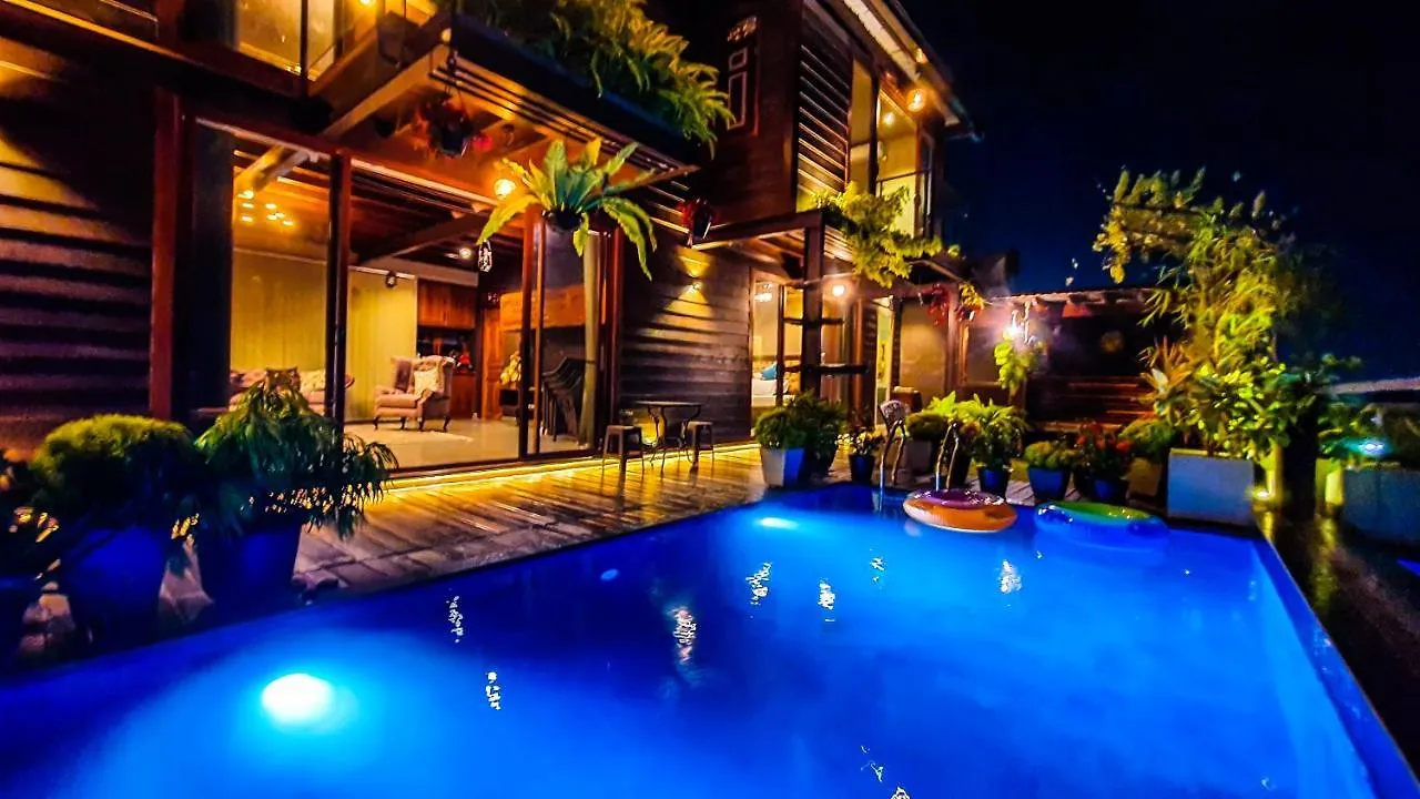 Penton45 - Luxury Penthouse Apartment Negombo