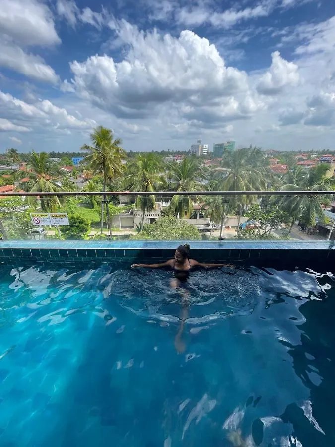 Penton45 - Luxury Penthouse Apartment Negombo