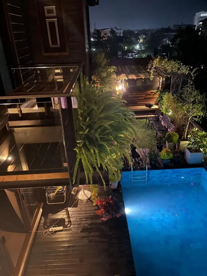 Penton45 - Luxury Penthouse Apartment Negombo 0*,